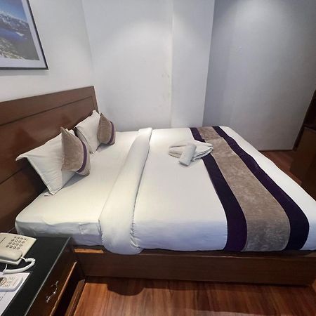 Hotel New Era Катманду Экстерьер фото