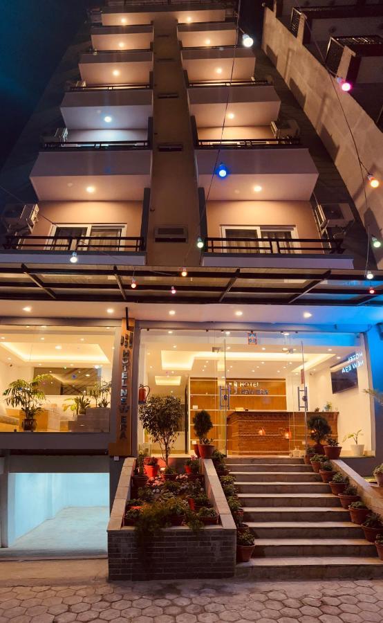 Hotel New Era Катманду Экстерьер фото